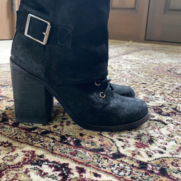 Fergie Ankle boots - Picture 2 of 5